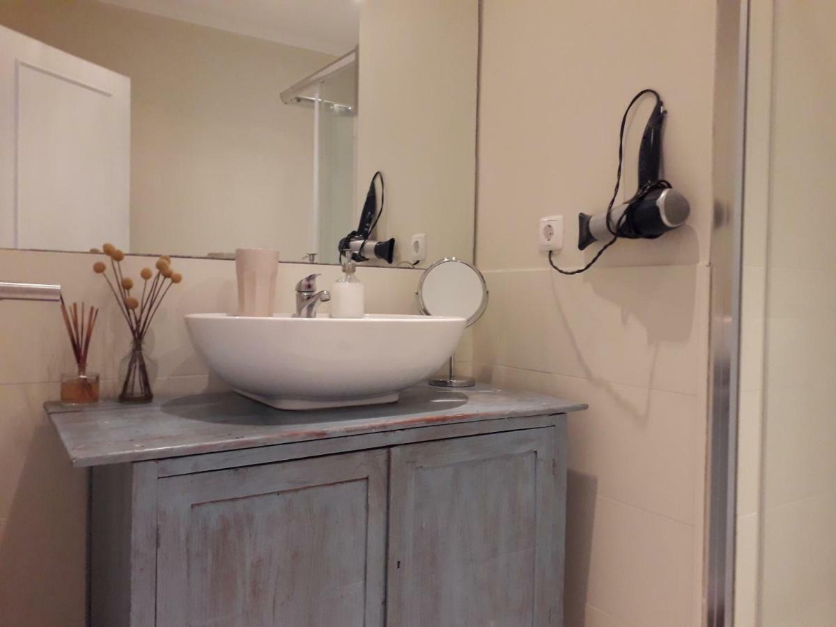 Peaceful Top Floor Apt W Balconies - Cambridge Right - Ac Funchal  Bagian luar foto
